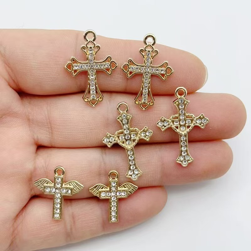 Cross Pendant Necklace Gold - 10개 다이아몬드 장식 골드 십자가 합금