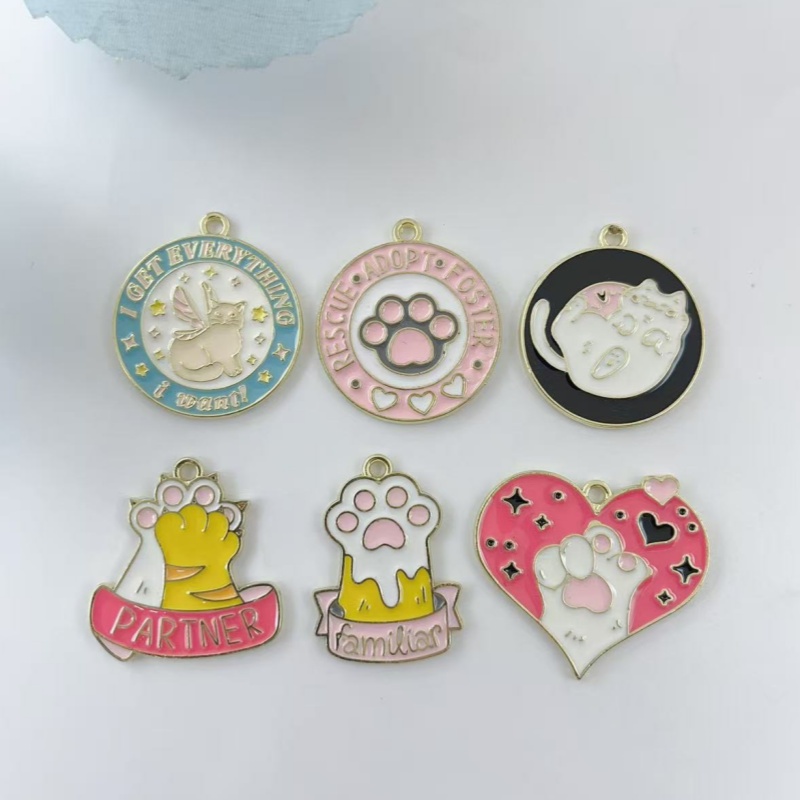 10개입 만화 고양이 발바닥 하트 모양 에나멜 합금 참 - Earrings 리뷰 및 가격