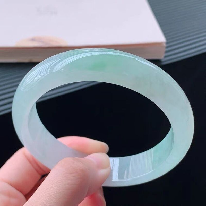 미얀마 여성용, 아이스 왁스 싱글 컬러 반투명 비취 팔 - Bracelets 리뷰 및 가격