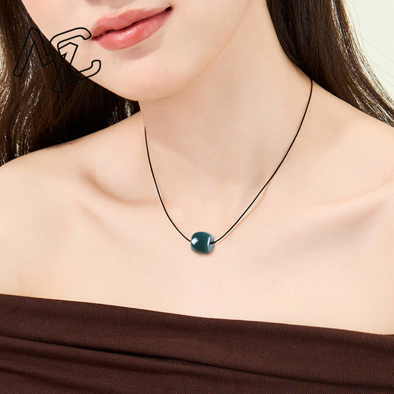 천연 미얀마 에메랄드 딥 블루 워터 로드 커넥션 비즈  - Necklaces 리뷰 및 가격